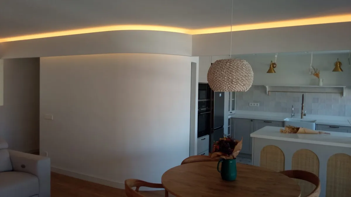 Cocina con electrodomésticos integrados